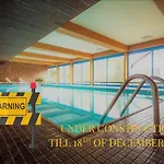With Pool & Sauna דירה לאקס