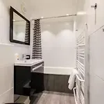 דירה With Pool & Sauna לאקס