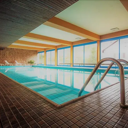 With Pool & Sauna Daire *