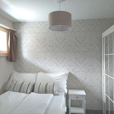 With Pool & Sauna 아파트