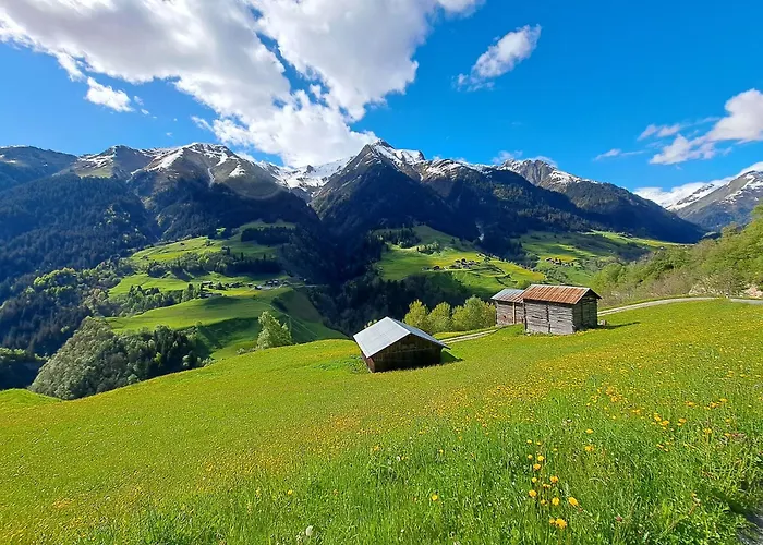 With Pool & Sauna Appartamento Laax