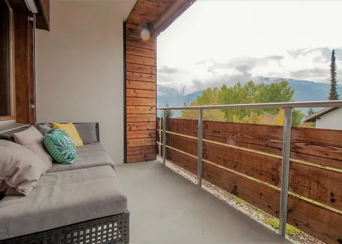 With Pool & Sauna * Laax