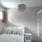 With Pool & Sauna Apartamento